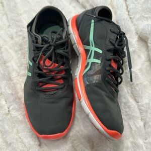 Woman’s ASICS training shoes